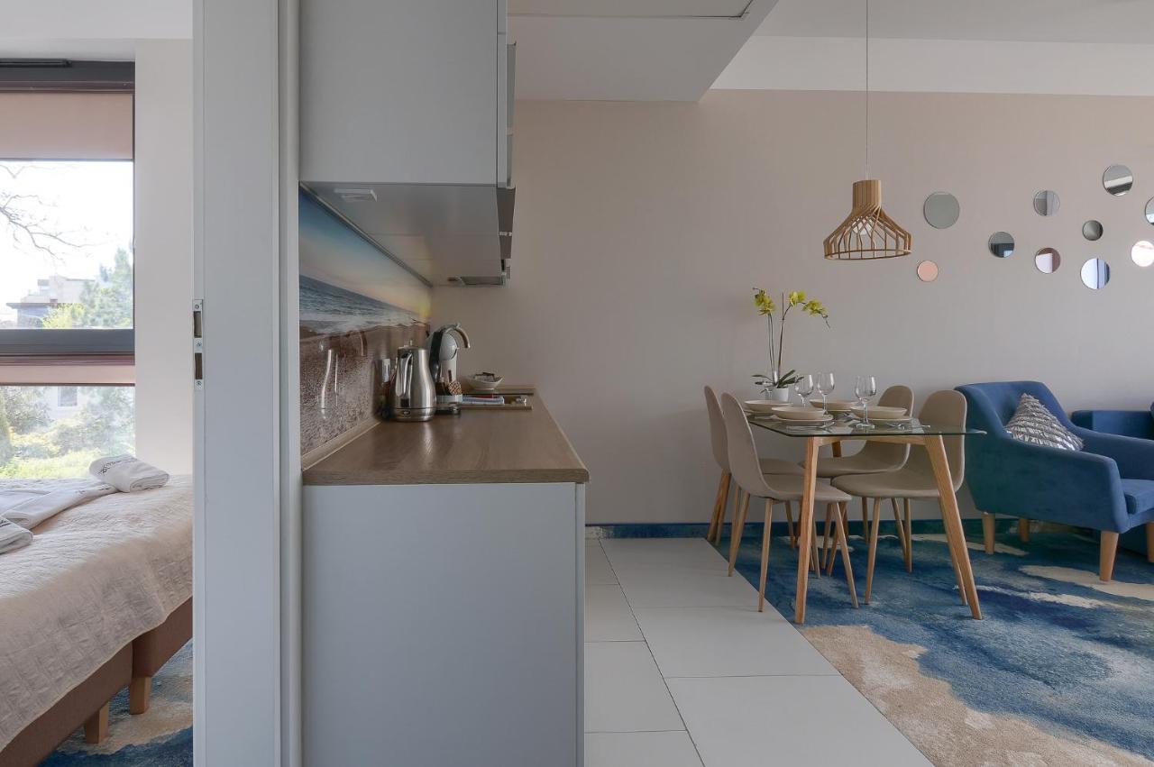 אוסטרוני מורסקי Apartament Z Widokiem Na Morze - Nadmorski Luksus Apartamenty מראה חיצוני תמונה